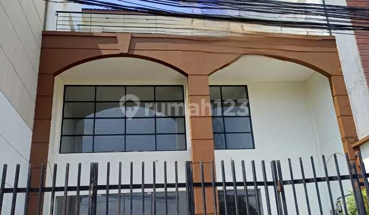 Dijual Ruko Megah Dengan Spek 4 Lantai di Jalan Raya Serpong