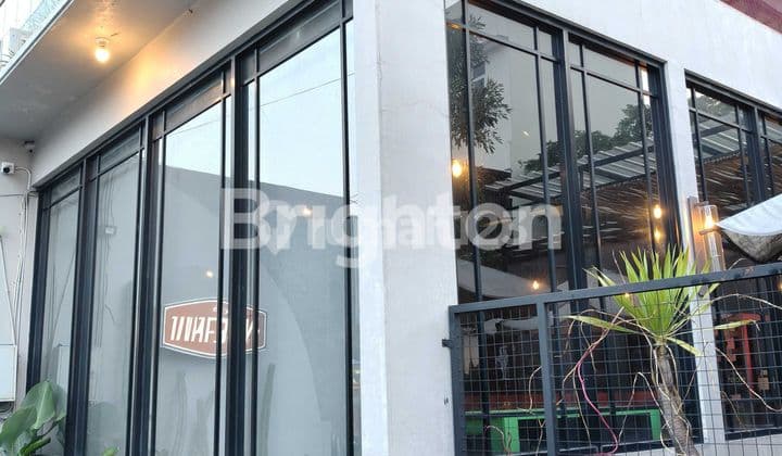 RUANG USAHA EX CAFE TINGGAL PAKAI
