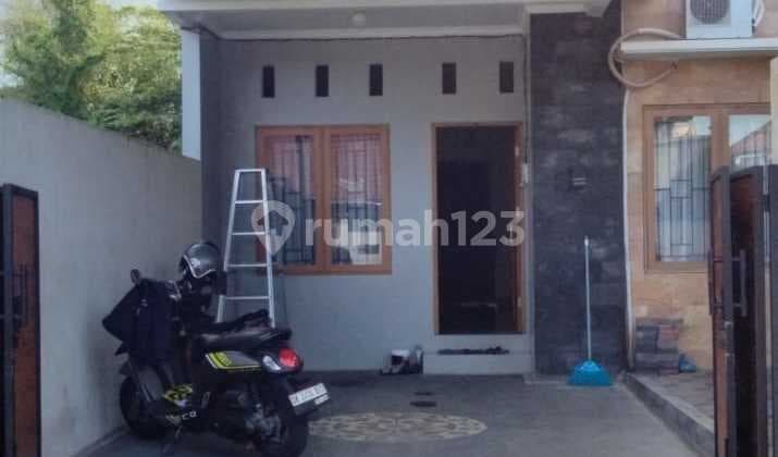 Clean, Spacious, Good Rental House in Central Renon 2 Land Area 3+1 Bedrooms