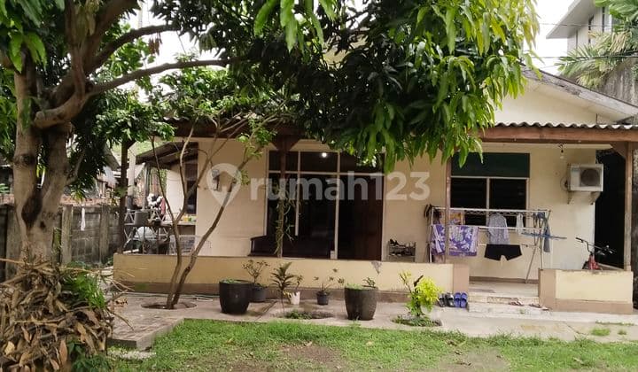 For sale 2 shops and 3 houses, land price only near Permata Hijau.