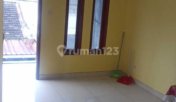 Rumah Nyaman Siap Huni Di Kompleks Perkotaan