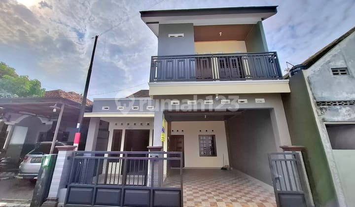Rumah 2 Lantai Siap Huni SHM Purwomartani Sleman Dekat Kampus UPN