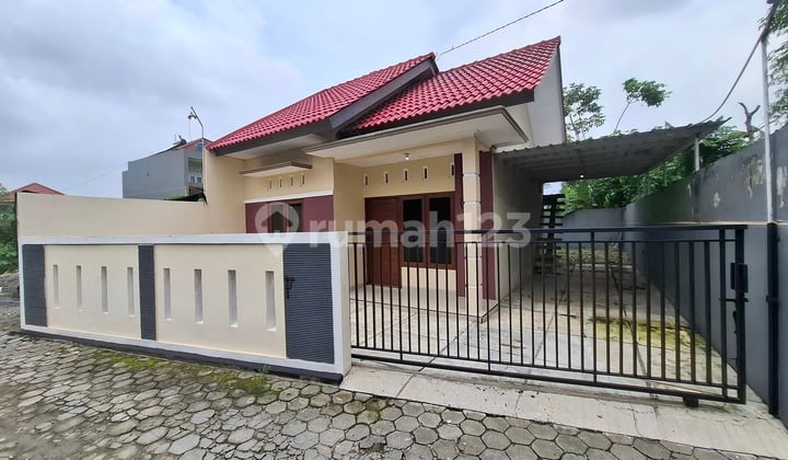 Rumah SHM Dekat Upn Ugm Pakuwon Mall di Condong Catur, Sleman