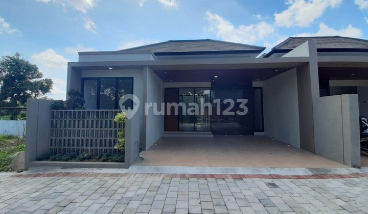 Rumah Cantik Maguwoharjo Dekat Sekolah Budi Mulia & Kampus UPN