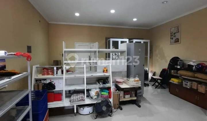 3-Story Shophouse at Astana Anyar Wing. (L)