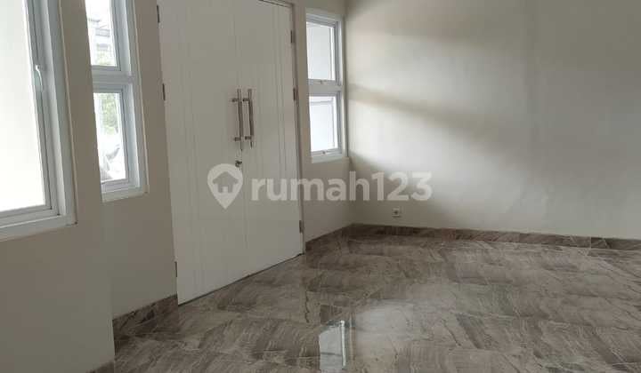 Rumah 2Lantai Siap Huni,Nyaman dan Bersih di Soekarno Hatta.(Ne)