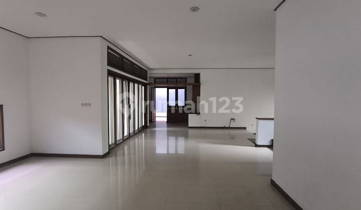 Minimalist 2-Storey House in Batununggal, Move-in Ready.