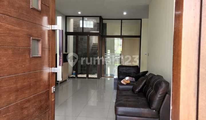 Rumah Minimalis,Elite,Dan Full Furnished,Akses Luas dan Ga Jauh Dari Jalan Utama.(In)