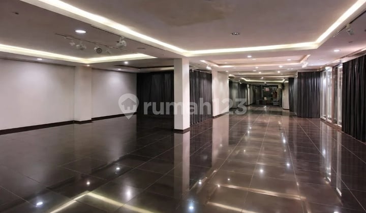 Main Road Shop House in Paskal Bandung. (Yl)