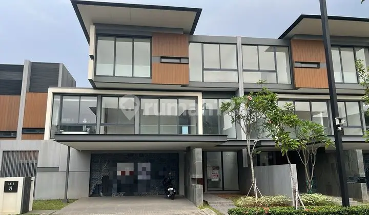 For Sale 3-Story Luxury House In Lyndon, Nava Park, Bsd City, Tangerang.
