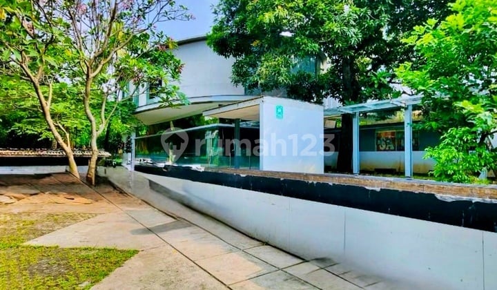 For Sale Commercial Space / Mini Building in Kemang