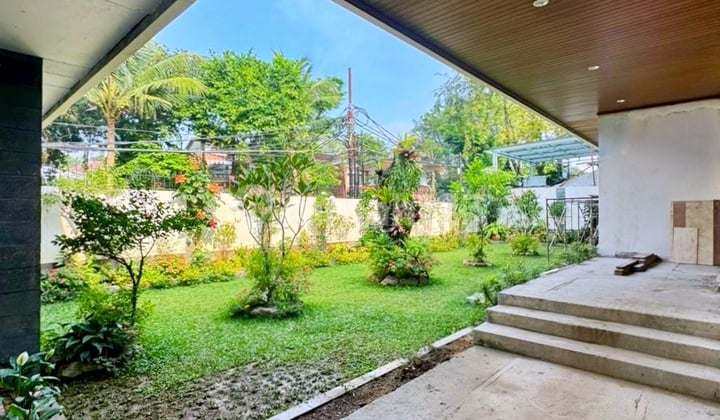 For Sale Dijual Rumah Baru Design Tropical Modern di Area Lebak Bulus