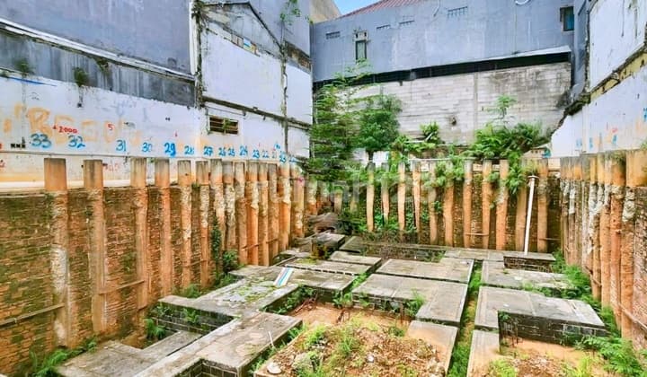 For Sale Land in Kebayoran Baru Area