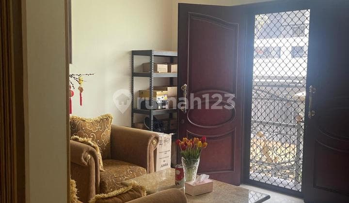 Rumah Sunter Furnish Hadap Timur