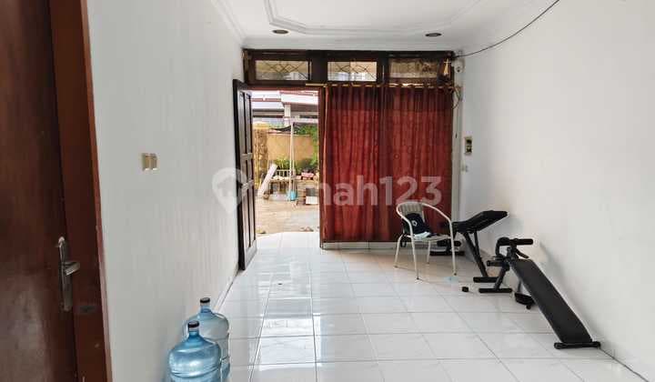 North Facing Sunter House