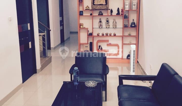 Rumah Sunter Hadap Utara