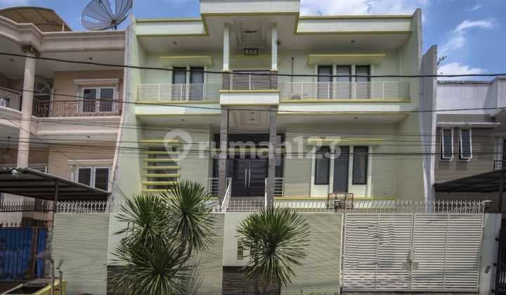 Rumah Sunter Semi Furnish