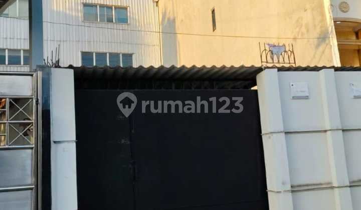 Rumah Sunter Hadap Selatan Rumah Sunter Hadap Selatan