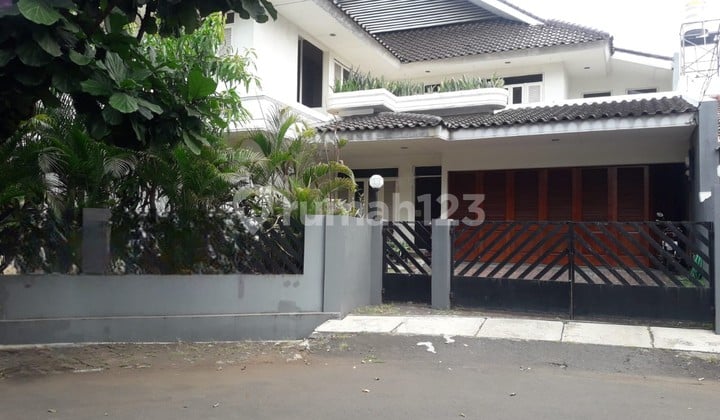 Rumah 2 Lantai di Bintaro Jaya Sektor 1, Hanya 8 Menit ke Tol Veteran