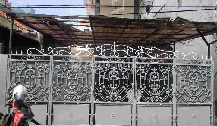 Rumah 2Lt di Kebon Kacang Tanah Abang, 3 Menit ke Grand Indonesia