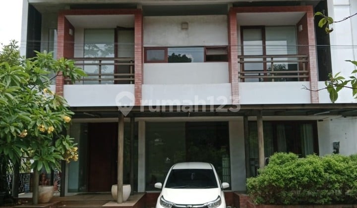 Rumah Hoek 3Lt di Bintaro Alamanda Acacia Residence Pesanggrahan