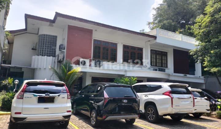 Rumah 2 Lantai di Kemang Timur, Hanya 15 Menit ke Tol Ampera