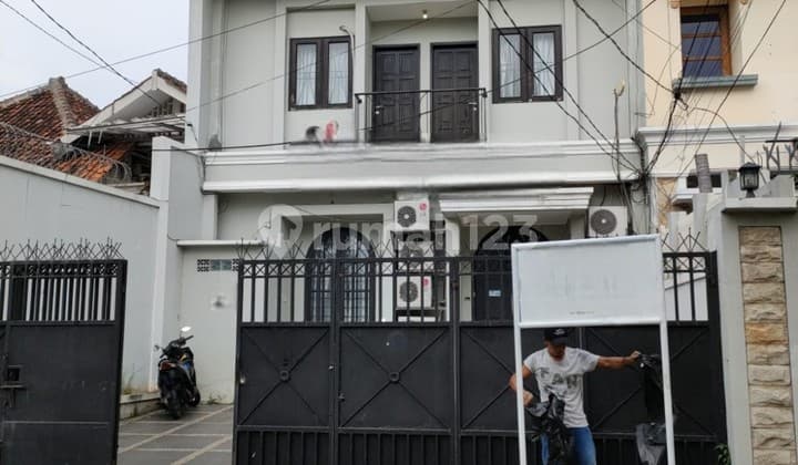 Rumah 3lt di Gandaria Utara, Hanya 6 Menit ke Pondok Indah Mall