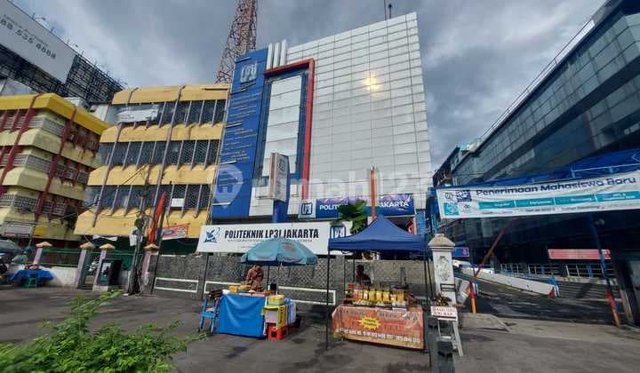 Ruko Gandeng 3 Unit 4Lt Pinggir Jalan di Centra Kramat Raya Senen