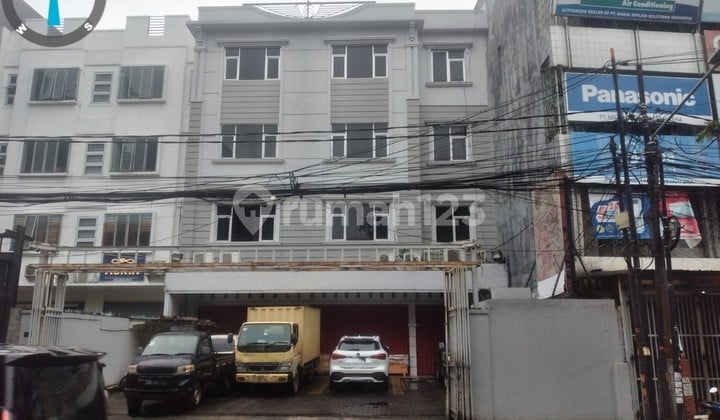 Ruko 4 Lantai di Pangeran Jayakarta, Hanya 9 Menit Ke Tol Ancol