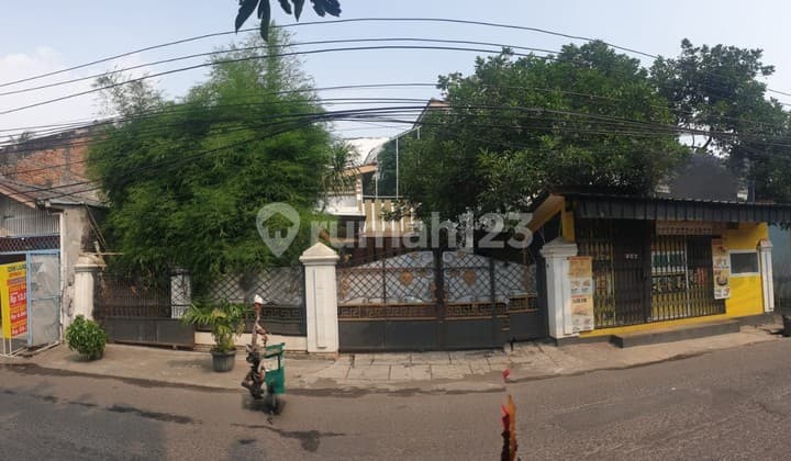 Rumah 2Lt di Haji Kelik Srengseng Kembangan, Cocok Usaha & Hunian