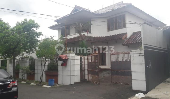 Rumah 2 Lantai di Bintaro Sektor 1, Hanya 8 Menit ke Tol Veteran