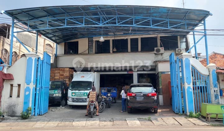 Ruang Usaha 2lt di Johar Baru,Hanya 10 Menit ke Tol Cempaka Putih