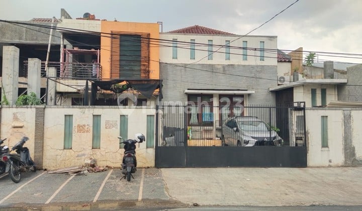 Rumah di Villa Melati Mas Raya Serpong, 5 Menit ke Tol Jelupang