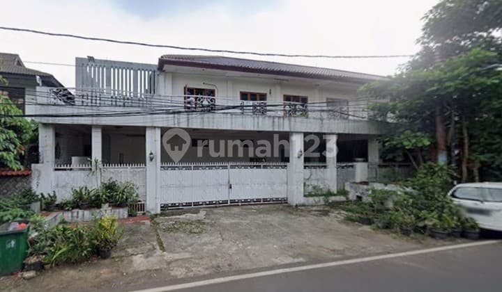 Rumah 2Lt di Gudang Peluru Tebet, Selangkah ke Stasiun KRL & LRT