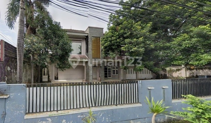 Rumah 2 Lantai di Mampang Prapatan, Hanya 9 Menit Ke Tol Kuningan