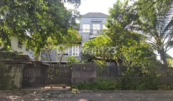 Rumah Mewah Hoek 2 Lantai di Pertanian Raya Lebak Bulus