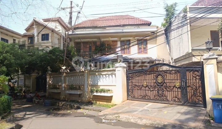 Rumah 2 Lantai di Bonang Pegangsaan Menteng, Selangkah ke Scbd