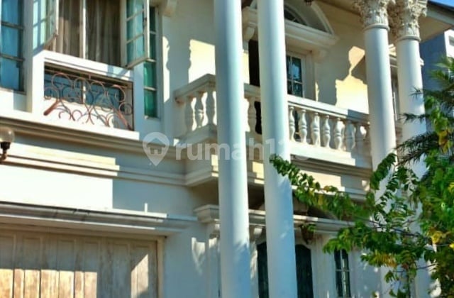 Rumah Luas Nyaman Terawat Harga Bagus di Legenda Wisata Cibubur