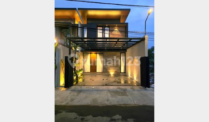 Rumah Mewah Full Furnished Dekat Jogja Bay Maguwoharjo Sleman