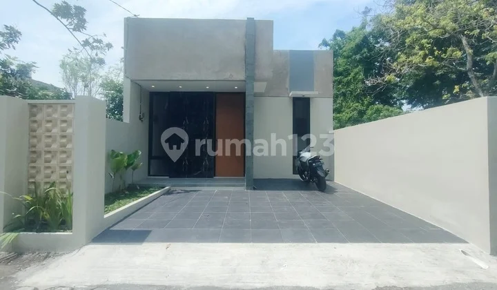 Rumah Bagus Minimalis Modern Dekat Jogja Bay Maguwoharjo Sleman