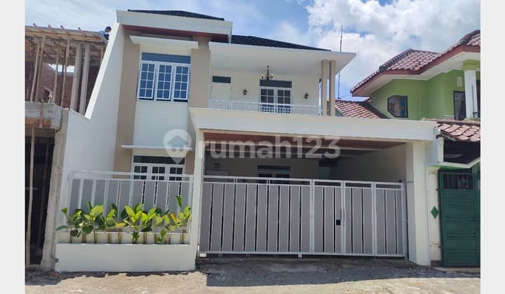 Rumah Baru 2 Lantai dekat Budi Mulia Wedomartani Ngemplak Sleman