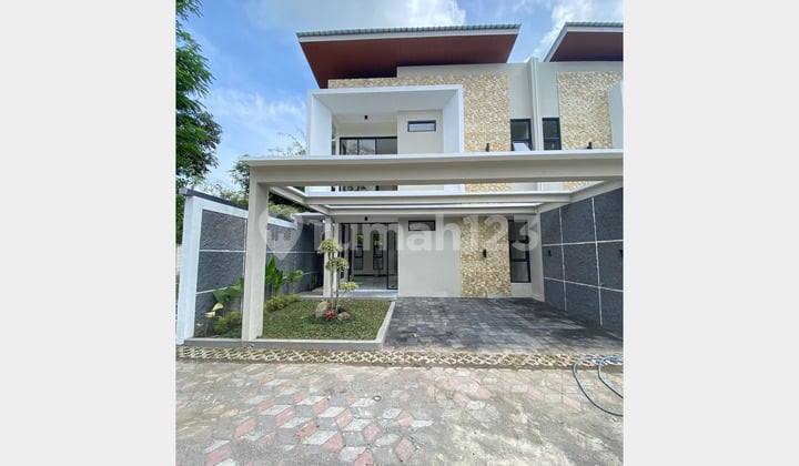 Rumah Modern Timur Pasar Gentan Jalan Kaliurang Ngaglik Sleman