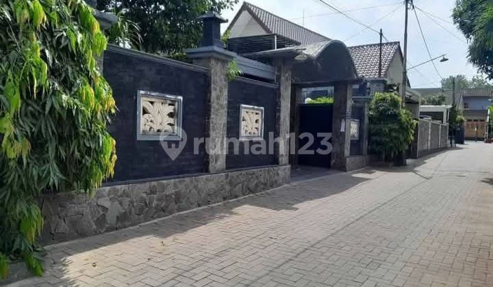 Rumah Besar halaman luas di Jalan Kaliurang km8 Ngaglik Sleman