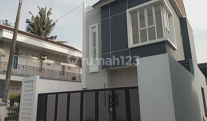 Rumah Mewah Cantik Siap HUni Maguwoharjo Depok Sleman Jogja