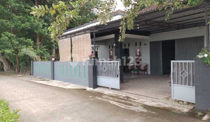 Rumah Bagus Unfurnished SHM di Jl Wates KM 10, Bantul Yogyakarta
