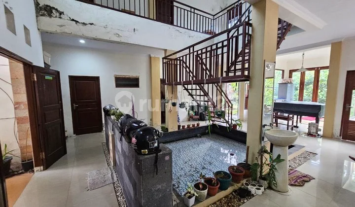 RUMAH ASRI AREA CONDONGCATUR DEKAT PAKUWON MALL SLEMAN JOGJA