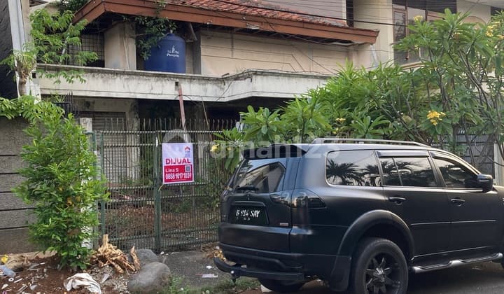Dijual Rumah Hitung Tanah. Kompleks Puri Indah Row Jalan 3 Mobil