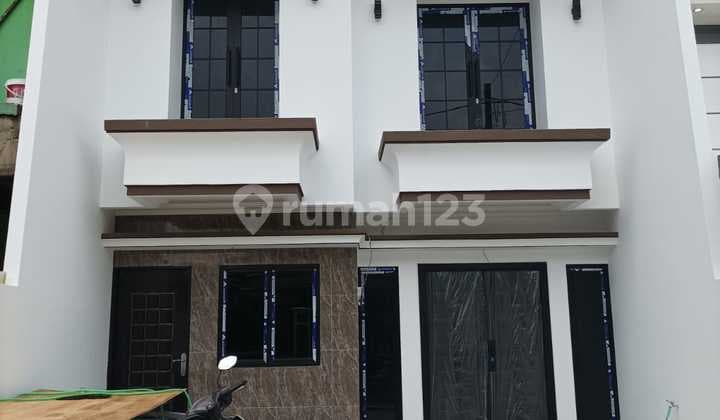 Modern Siap Huni Dalam Komplek Bebas Banjir Dan Strategis Aman