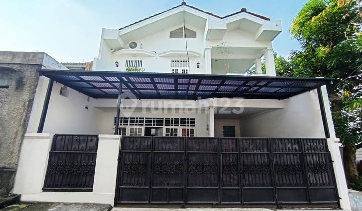 Affordable, Beautiful, Comfortable, Green, and Quiet House in Duren Sawit