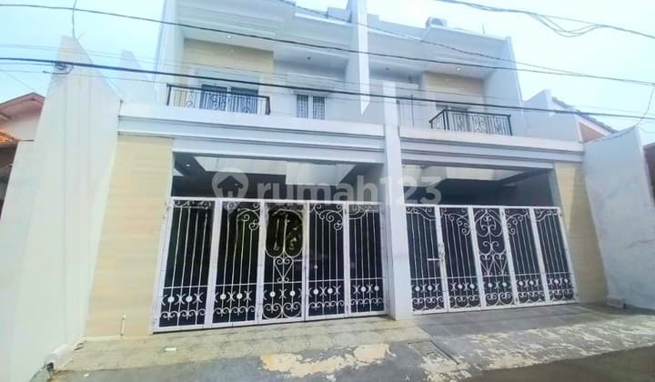 Rumah Murah 2.5 Lantai Bagus Nyaman Asri Siap Huni